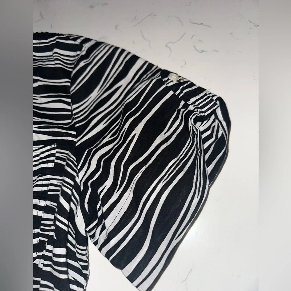 Michael Kors Button Up Shirt Women Black White Zebra Print Short Sleeve size 14